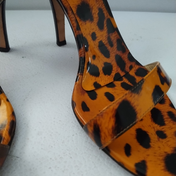 MICHAEL KORS SANDALS - Picture 4 of 8